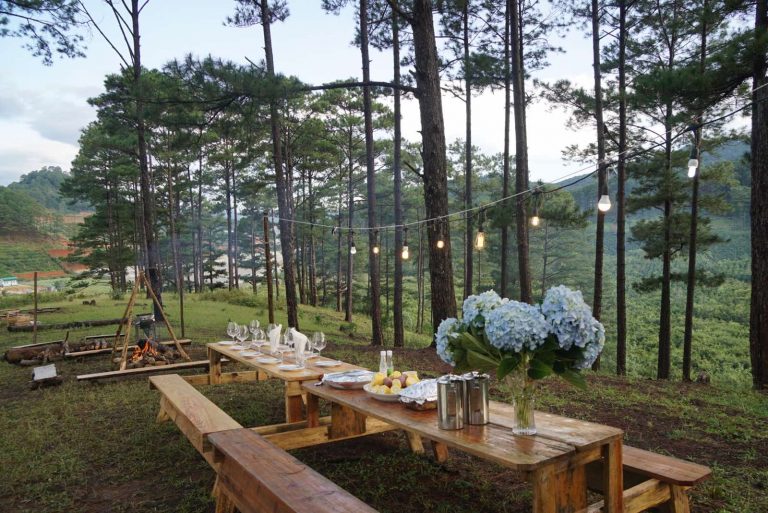 Tiệc nướng BBQ buổi tối tại Farm