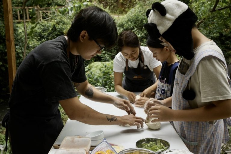 Pizza lò củi tại Bếp Farm