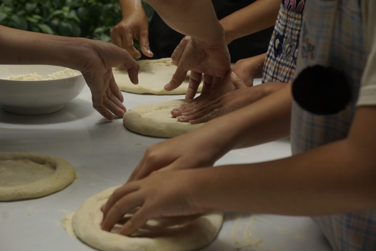 Pizza lò củi tại Bếp Farm